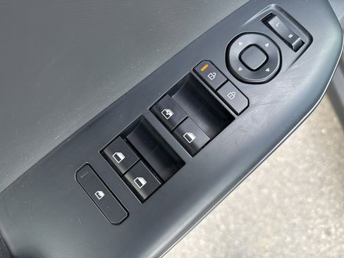 Certified 2025 Kia K4 LX image 16