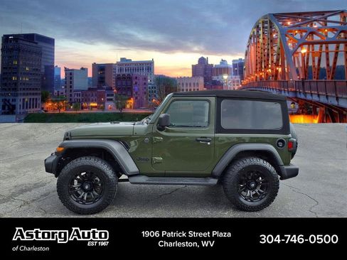 Used 2022 Jeep Wrangler Sport AWD/4WD image 6
