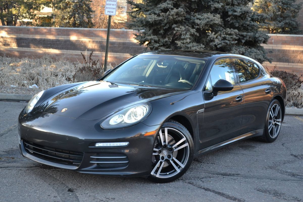 Used 2014 Porsche Panamera 4 w/ Premium Package AWD/4WD image 1