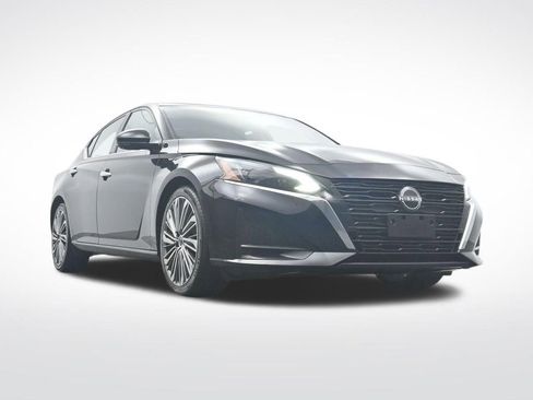 Used 2023 Nissan Altima 2.5 SL FWD image 32