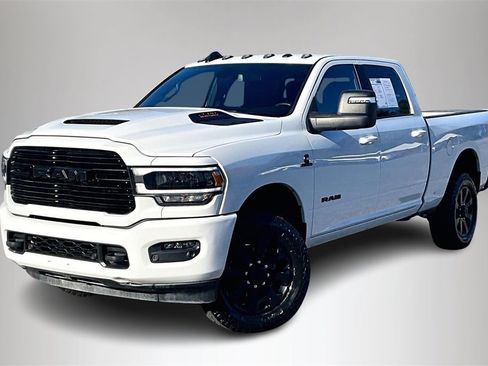 Used 2023 RAM 2500 Laramie w/ Night Edition image 3