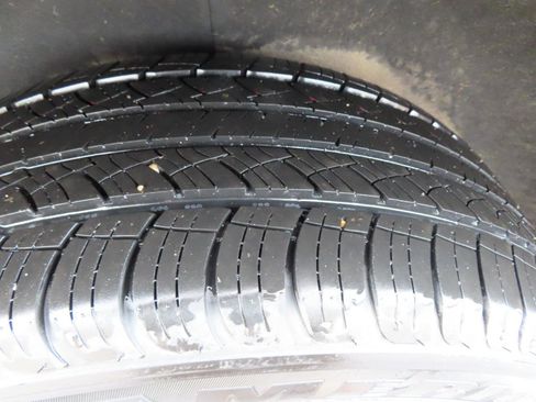 Used 2021 Chevrolet Tahoe High Country w/ Premium Package image 20