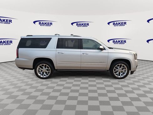 Certified 2019 GMC Yukon XL Denali w/ Denali Ultimate Package AWD/4WD image 4