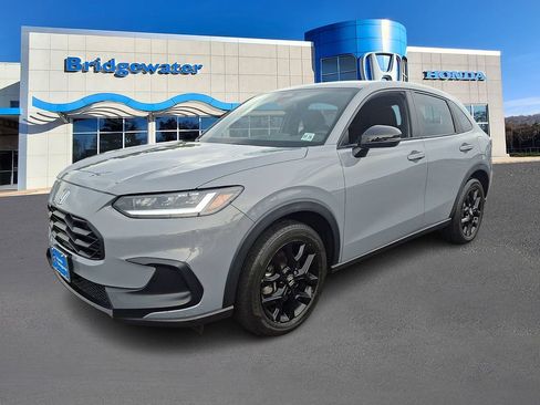 Used 2024 Honda HR-V Sport image 3