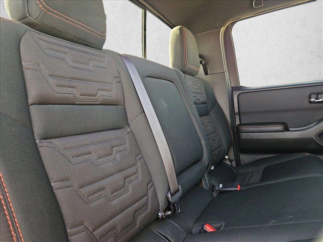 Used 2023 Nissan Frontier PRO-4X w/ Pro Convenience Package AWD/4WD image 19