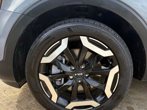 Used 2025 Kia Telluride S FWD image 10