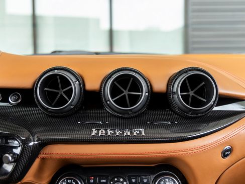 Used 2014 Ferrari F12 Berlinetta image 29