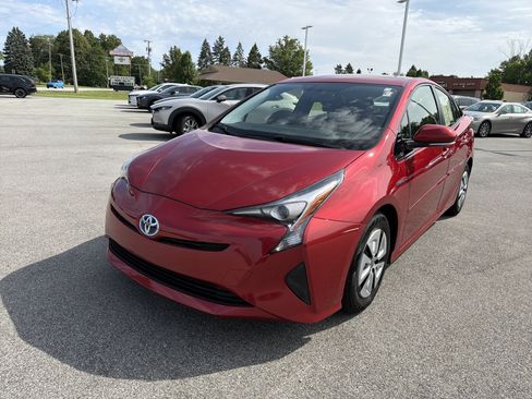 Used 2016 Toyota Prius Three w/ Protection Package FWD image 8