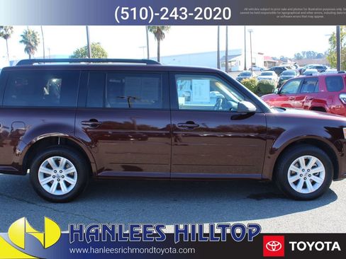 Used 2010 Ford Flex SE image 6