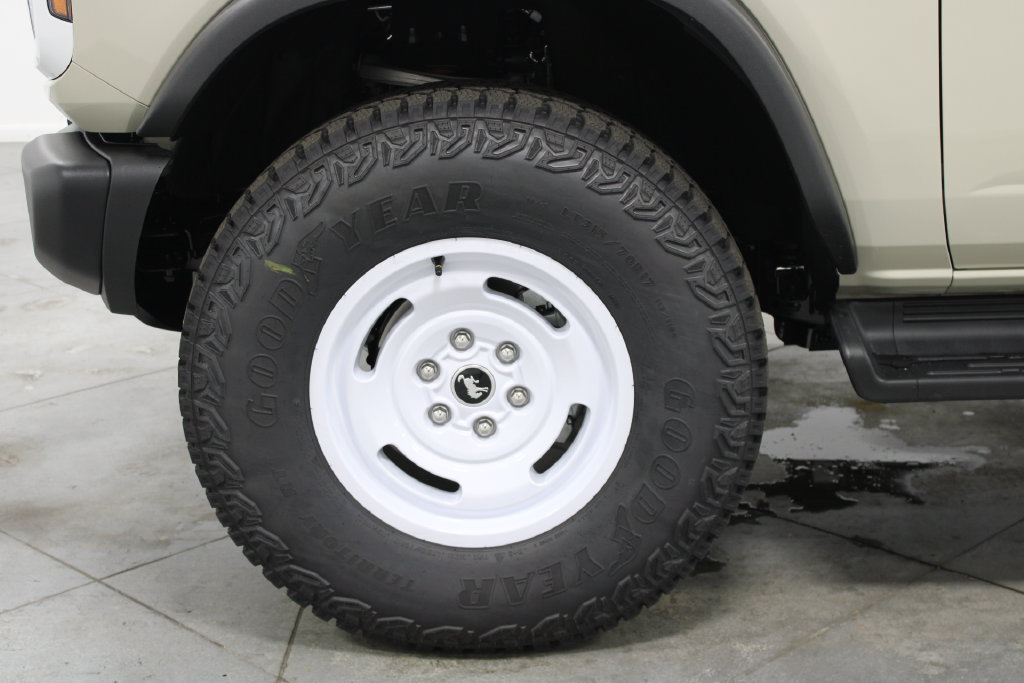 New 2026 Ford Bronco Heritage Edition AWD/4WD image 18