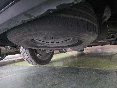 Used 2016 Cadillac Escalade Premium image 7