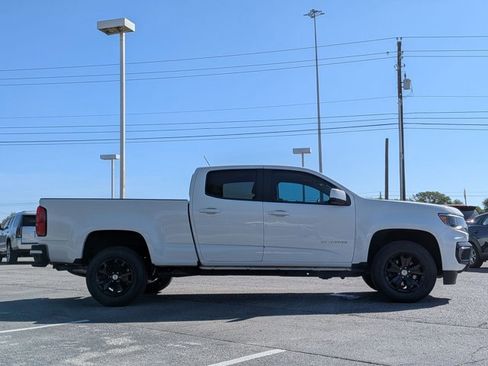 Used 2022 Chevrolet Colorado LT w/ Safety Package image 3