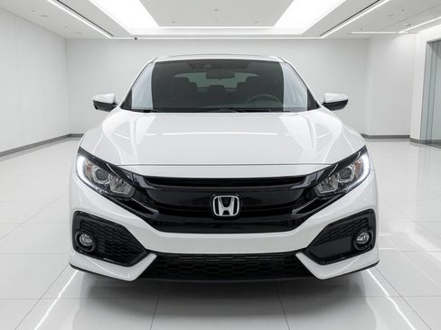 Used 2019 Honda Civic EX image 2