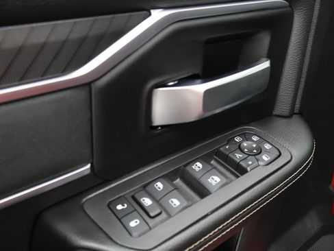 Used 2026 RAM 2500 Big Horn AWD/4WD image 39