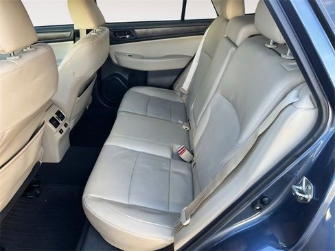 Used 2017 Subaru Outback 3.6R Limited image 14