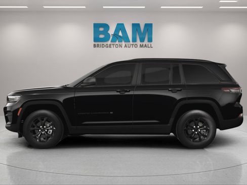 New 2025 Jeep Grand Cherokee Altitude image 5