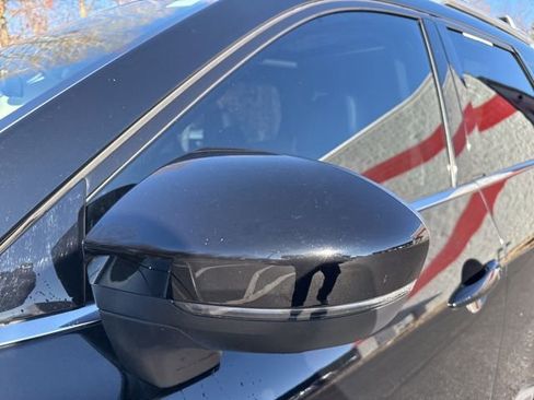 Used 2024 Nissan Pathfinder Platinum w/ Cargo Package image 10