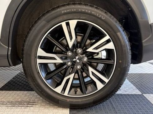 Used 2025 Mitsubishi Eclipse Cross SEL AWD/4WD image 11