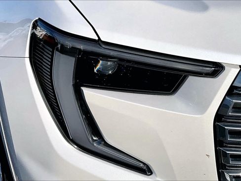 Used 2024 GMC Acadia Denali w/ Super Cruise Package image 32