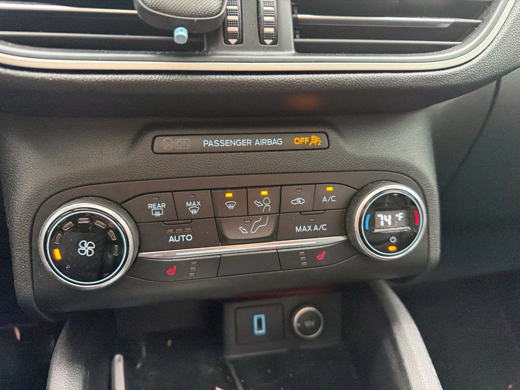 Used 2020 Ford Escape SE Sport FWD image 19