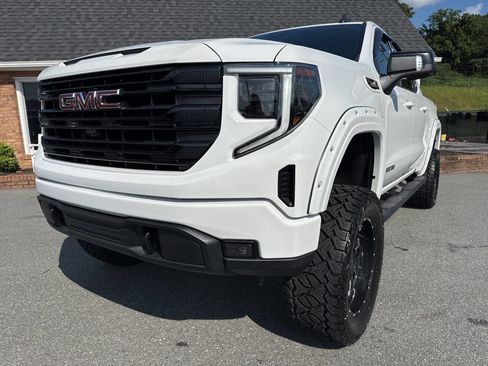 Used 2023 GMC Sierra 1500 Elevation w/ Preferred Package image 6