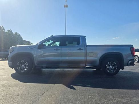 Used 2024 GMC Sierra 1500 SLE w/ Preferred Package AWD/4WD image 8