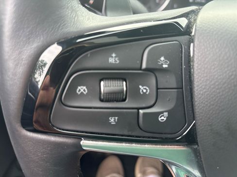 Used 2023 Buick Enclave Essence w/ Experience Buick Package AWD/4WD image 11