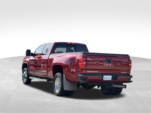 Used 2018 GMC Sierra 3500 Denali w/ Duramax Plus Package AWD/4WD image 9