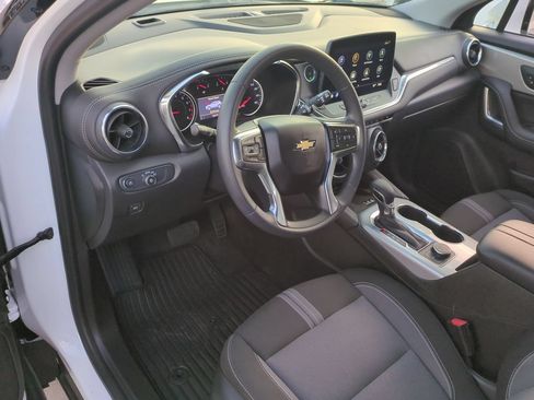 Used 2024 Chevrolet Blazer LT w/ Convenience Package FWD image 10