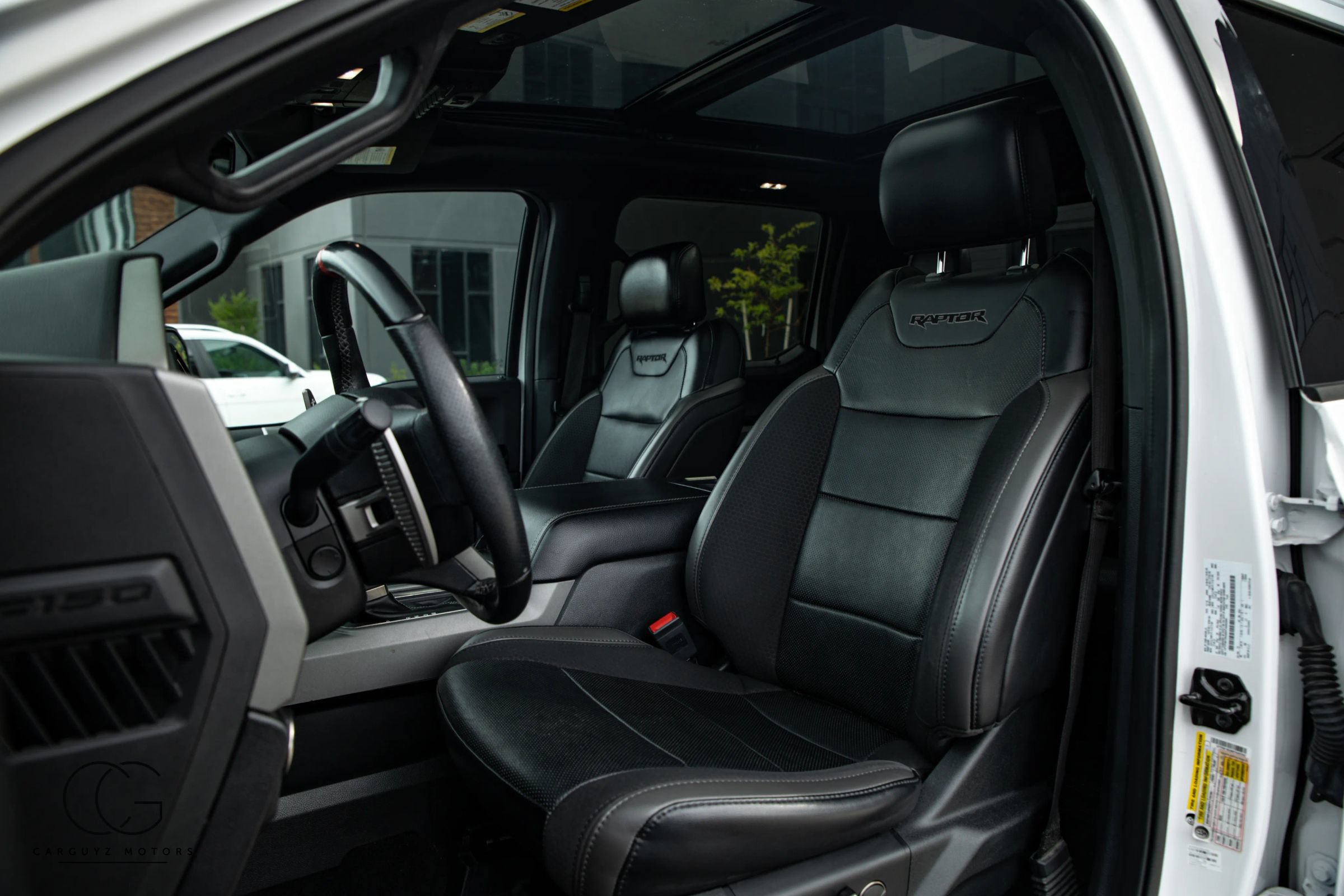 Used 2019 Ford F150 Raptor w/ Equipment Group 802A Luxury AWD/4WD image 28