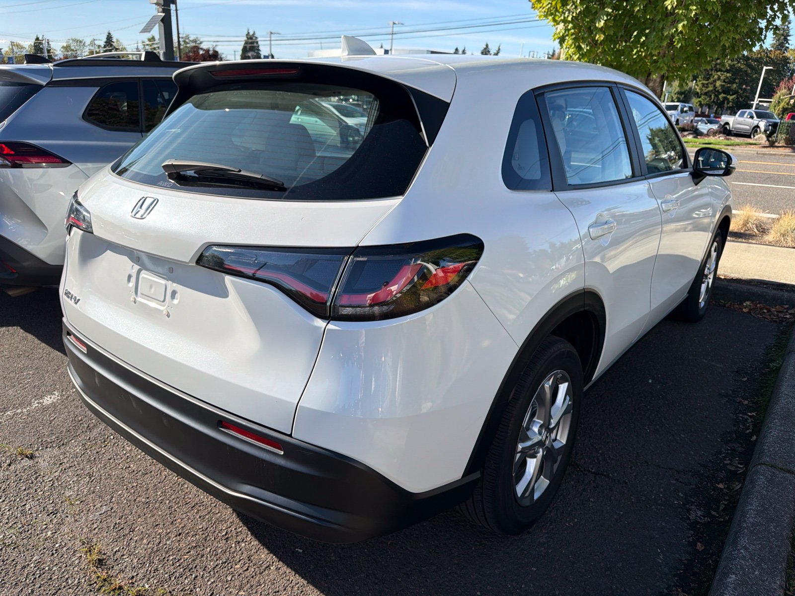 Used 2024 Honda HR-V LX image 4