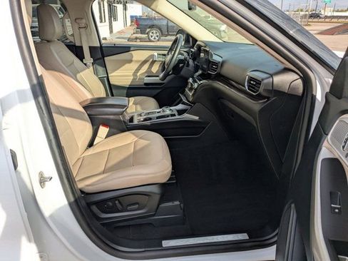 Used 2023 Ford Explorer Limited image 33