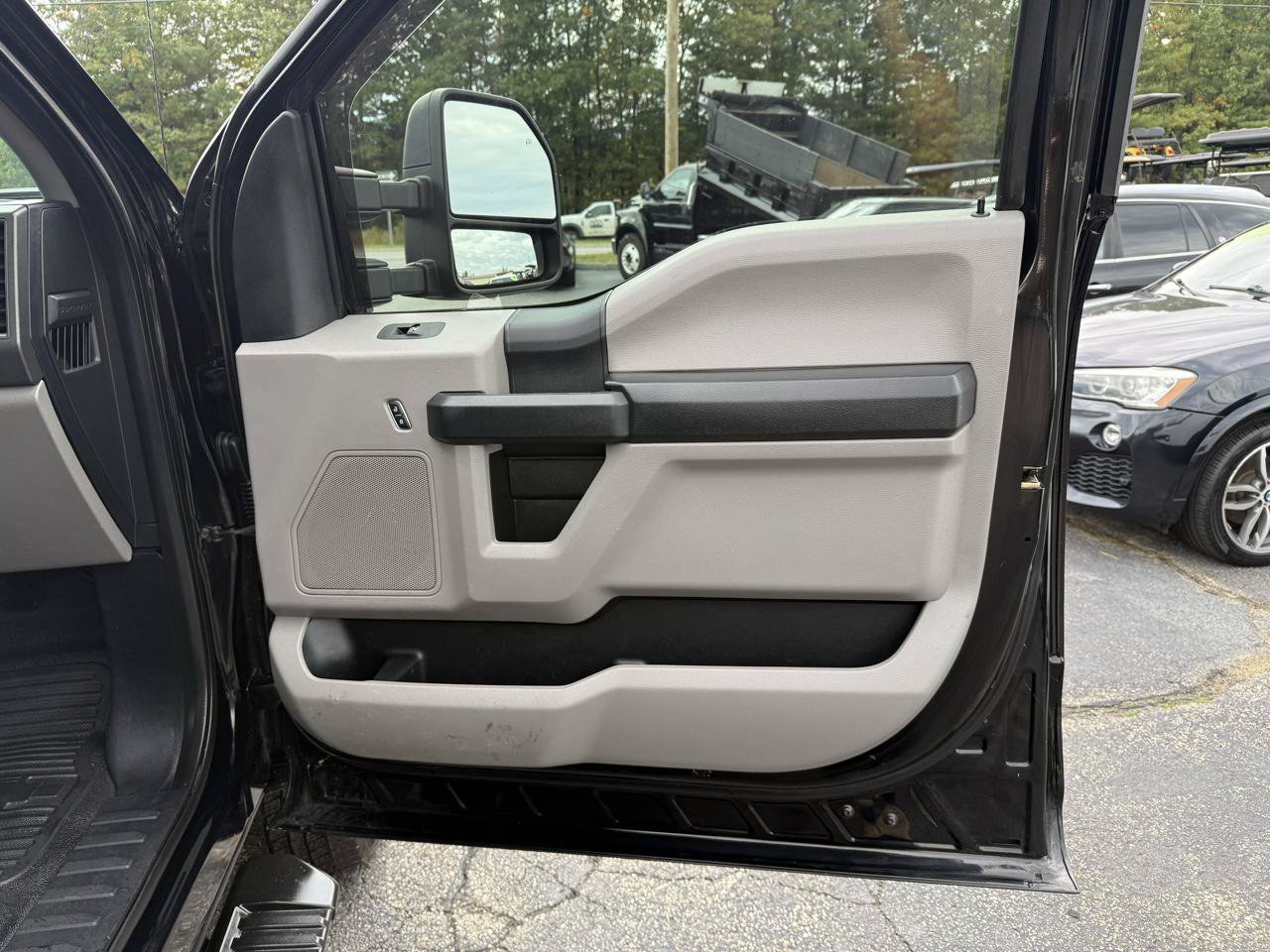 Used 2017 Ford F350 XL AWD/4WD image 28