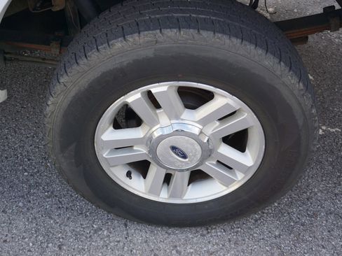 Used 2004 Ford F150 Lariat image 11