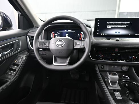 New 2026 Nissan Rogue Platinum w/ Platinum Premium Package image 13