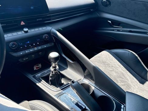 Used 2022 Hyundai Elantra N FWD image 19