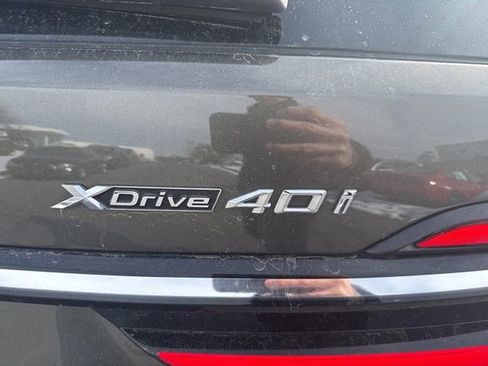 Certified 2023 BMW X7 xDrive40i w/ Executive Package image 9