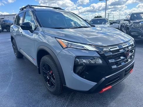 New 2026 Nissan Rogue SV AWD/4WD image 7