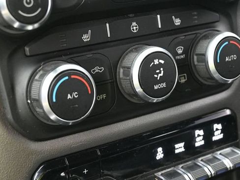 Used 2019 RAM 1500 Big Horn AWD/4WD image 24