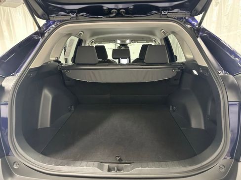 Used 2025 Toyota RAV4 XLE AWD/4WD image 49