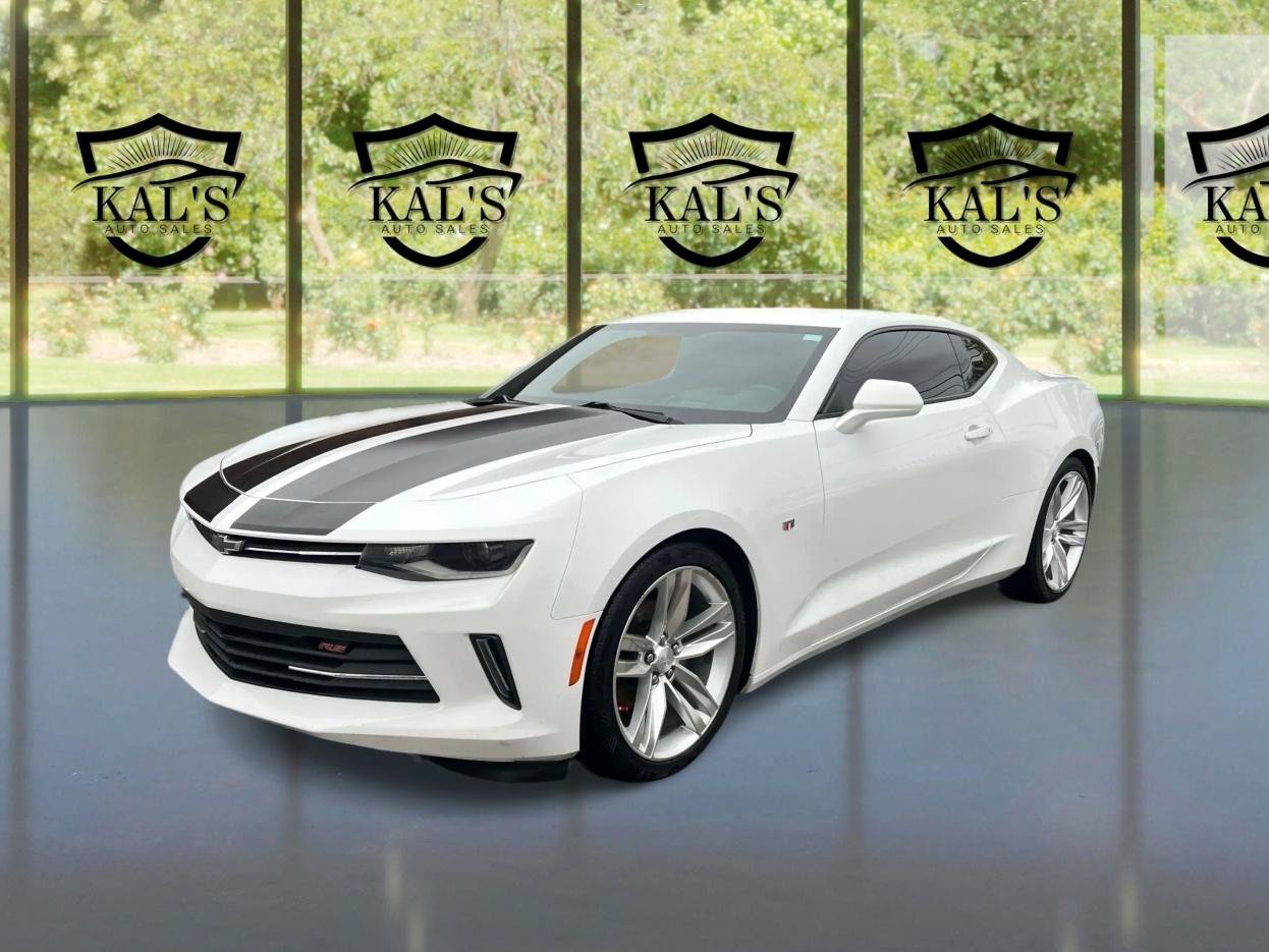Used 2018 Chevrolet Camaro LT RWD image 1