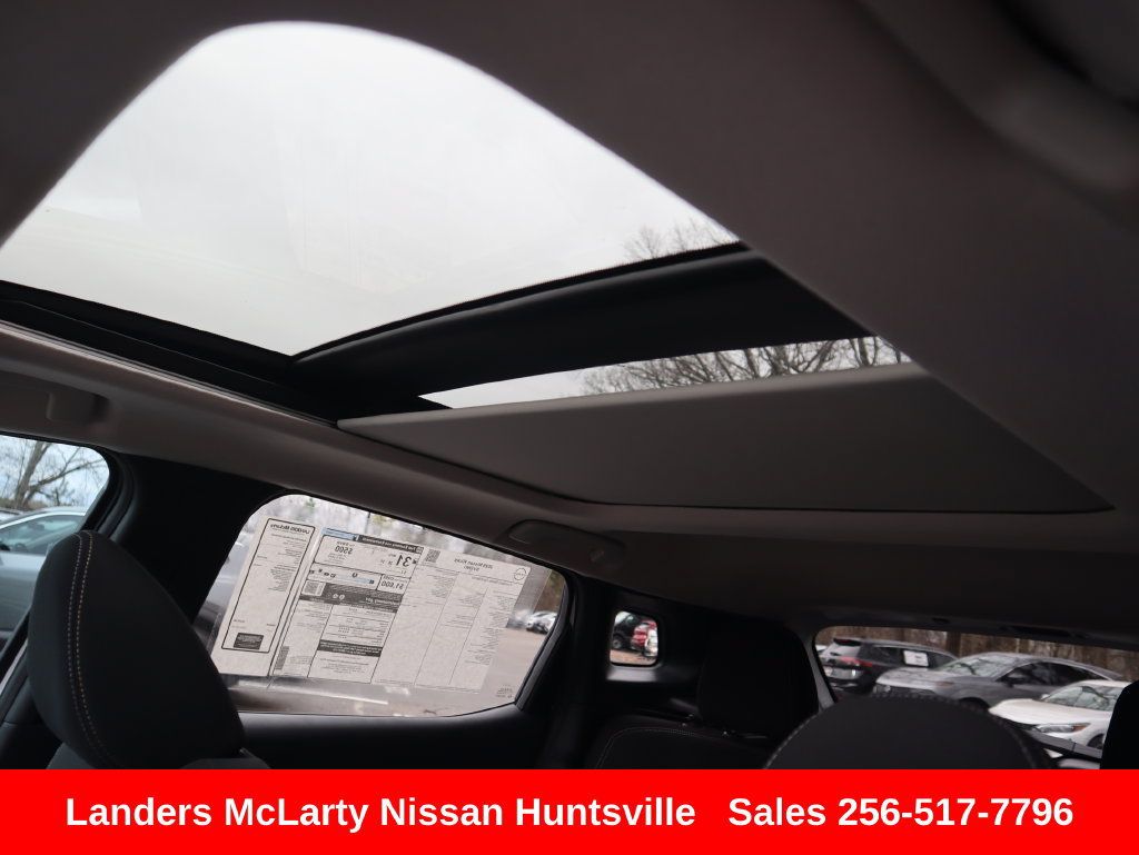 Used 2026 Nissan Kicks SV w/ SV Premium Package FWD image 18