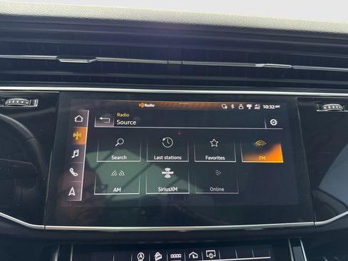 Used 2023 Audi Q8 Premium w/ Convenience Package AWD/4WD image 28