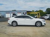 Used 2020 Chevrolet Malibu LT w/ Leather Package image 3