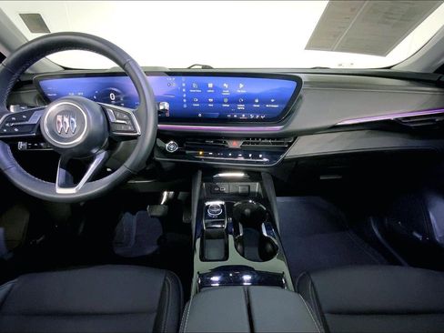 Used 2025 Buick Envision Preferred image 15