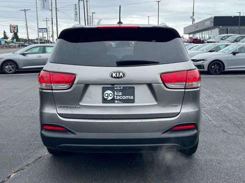 Used 2018 Kia Sorento LX AWD/4WD image 8