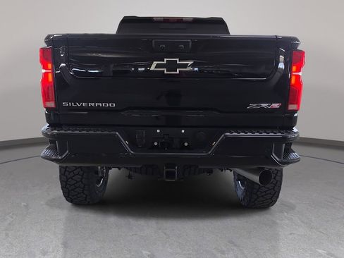 Used 2026 Chevrolet Silverado 2500 ZR2 AWD/4WD image 8