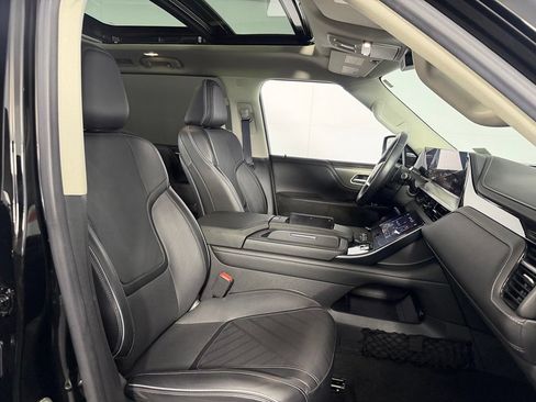 Used 2025 INFINITI QX80 Luxe w/ Cargo Package AWD/4WD image 28