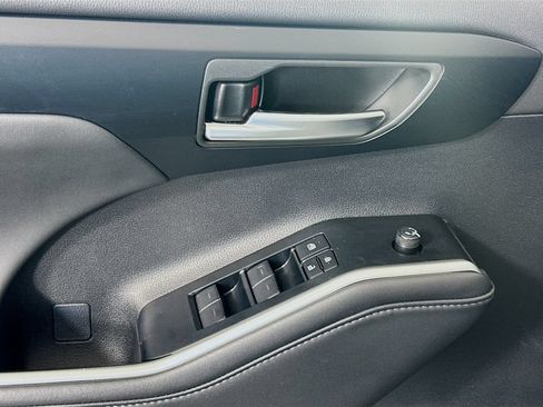 Certified 2025 Toyota Highlander XSE AWD/4WD image 18