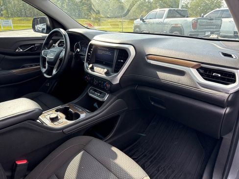 Used 2021 GMC Acadia SLE w/ Driver Convenience Package FWD image 10